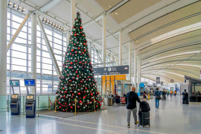 Avoid Flying On These Days During the 2024 Holiday Season to Save on Airfare