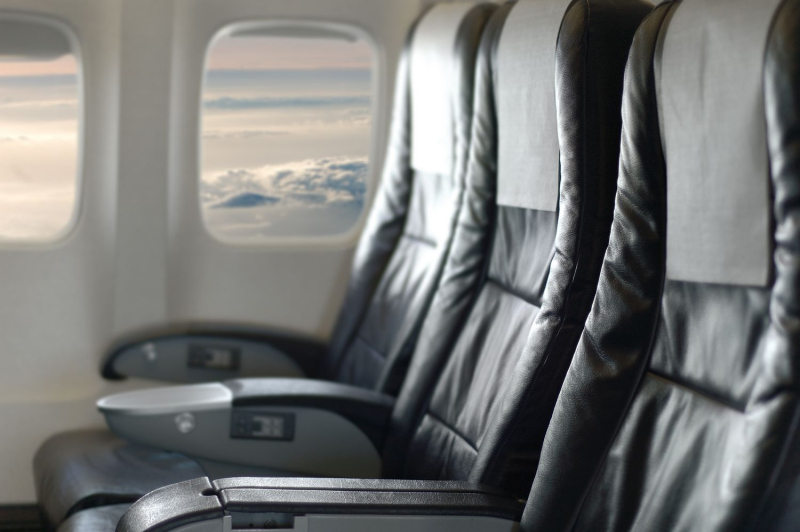 A Flight Attendant on the Unwritten Rules for Unoccupied Middle Seats on a Plane