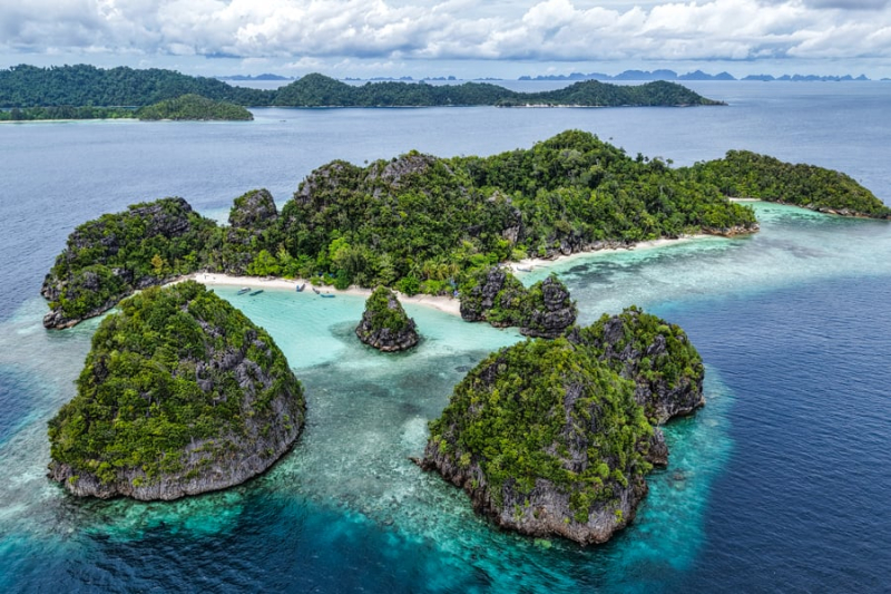 Misool Travel Guide For Raja Ampat, Indonesia